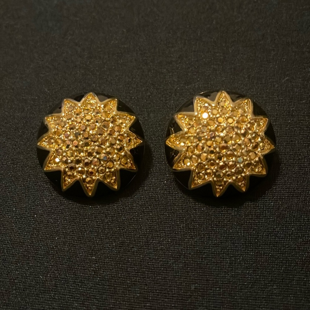 St. John’s Clip earrings ⭐️